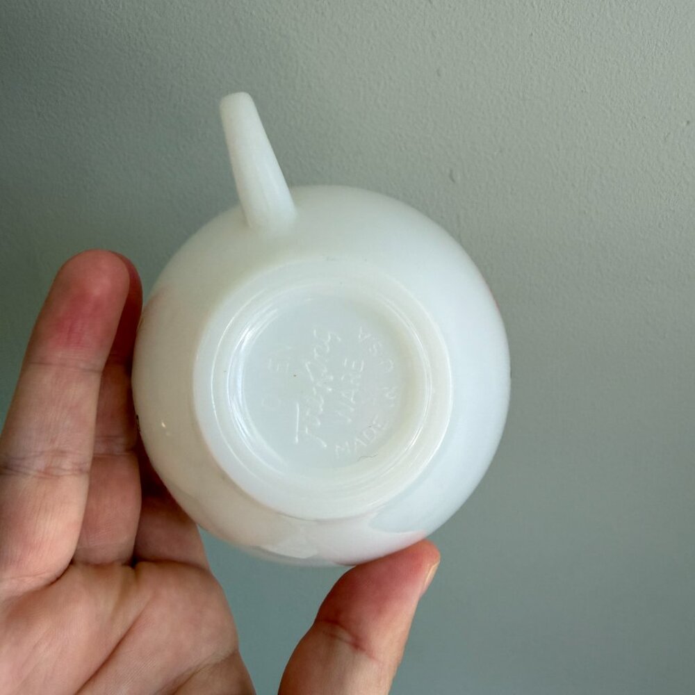 3/$30 🌟 Vintage Fire King 2 Set Fleurette Ovenware Milk Glass Cups - Picture 6 of 9